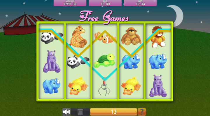 Fluffy Favourites 10 Free Games feature with a nighttime fairground design and two wins highlighted