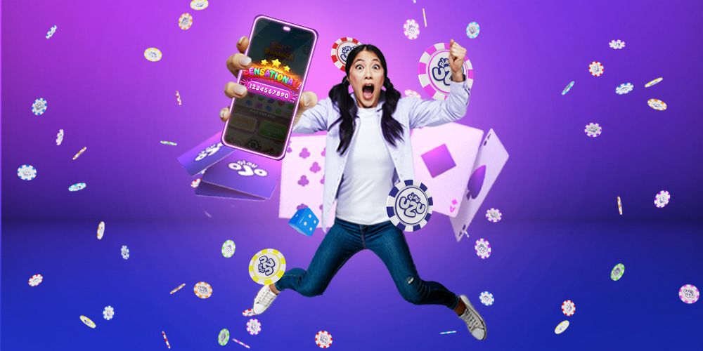 Mujer saltando de la emoción, sosteniendo su teléfono como si acabara de ganar.