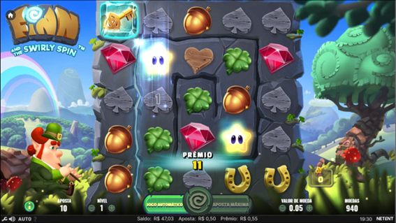 Tela do jogo base de Finn and the Swirly Spin mostrando a grade espiral e o recurso extra Starfall Wilds em a&ccedil;&atilde;o.