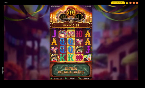 Tela do jogo Wild Bandito durante a &uacute;ltima rodada gr&aacute;tis, com multiplicador 10x vis&iacute;vel no topo e combina&ccedil;&atilde;o vitoriosa de s&iacute;mbolos em destaque nos rolos. 